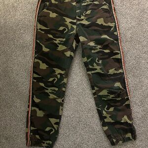 Sundry Woman’s Camouflage Pants with Side Stripes